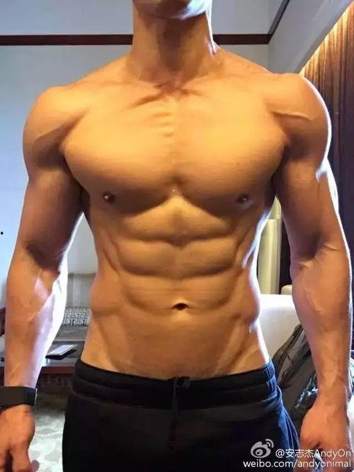 娱乐吃瓜酱肌肉男,娱乐吃瓜酱眼中的健身达人风采